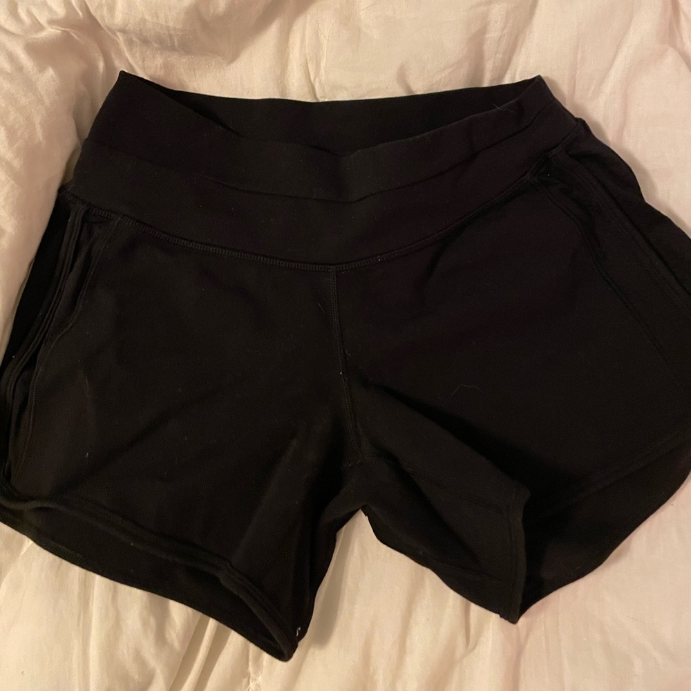 Inner glow high rise lulu shorts